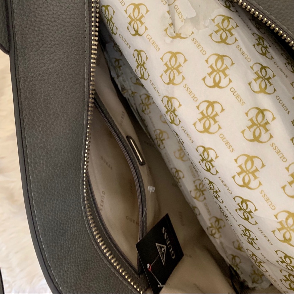 NWT Guess Tote/Laptop case Bag Purse Amazing Deal! - Picture 7 of 8